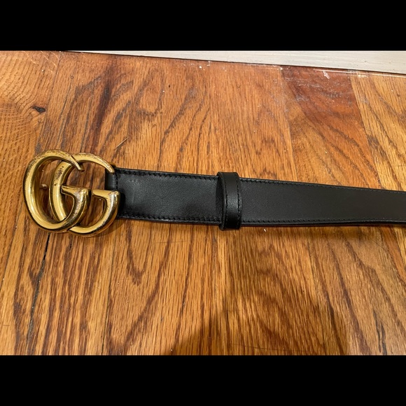 Black and gold Gucci belt authentic - Picture 2 of 2